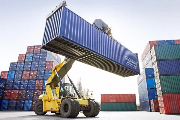 Full Container Load là một lô hàng chiếm toàn bộ không gian của một hoặc nhiều container