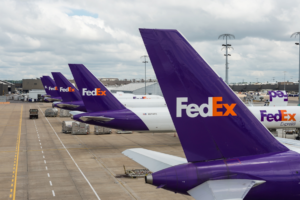 Fedex cũng thuộc top những công ty chuyển phát nhanh quốc tế lớn nhất thế giới