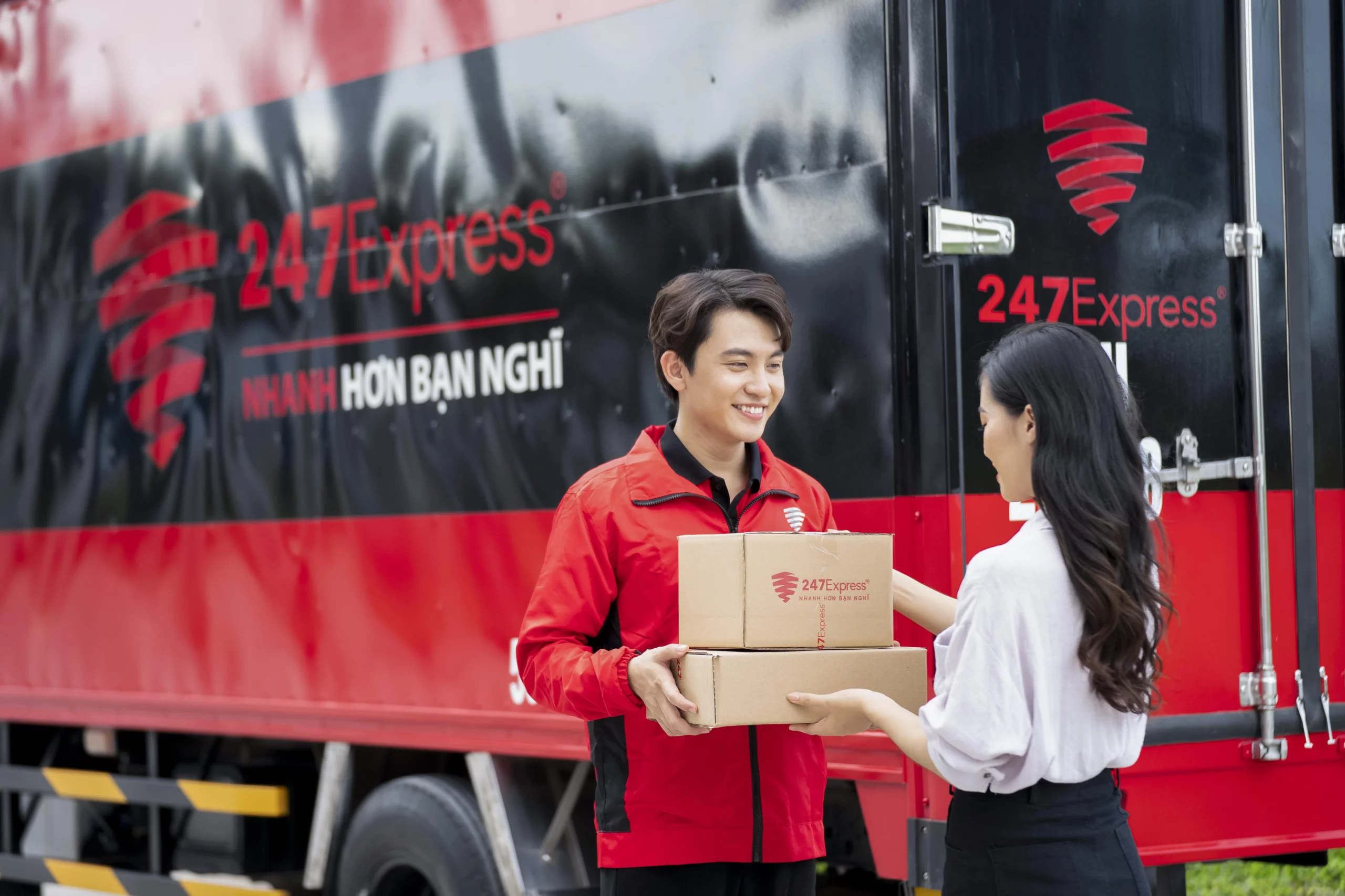 247 Express là công ty dịch vụ logistics cung cấp dịch vụ giao nhận hàng hóa